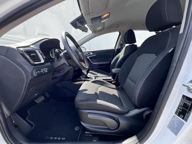 KIA Xceed 1.6 GDi PHEV DynamicLine Automaat / Dealer onderhouden / Navigatie via Apple Carplay Android / Stuur- en stoelverwarming / All Season banden /