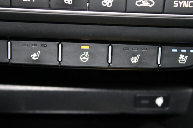KIA Xceed 1.5T-GDI 160pk Executive aut ACC/ECC/leer/navi/panodak/trekhaak