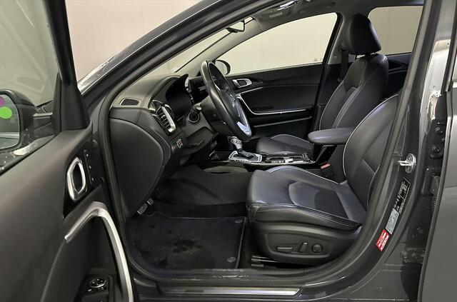KIA Xceed 1.6 GDi PHEV ExecutiveLine | Kia Logo nieuw, Schuifdak, Stoel ventilatie, Elektr. stoel, Dodehoekherkenning, Elekr. achterklep, 18 inch velgen, 1e eigenaar, dealer onderhouden, 1300 kg trekgewicht!