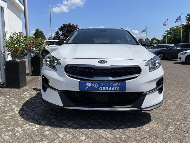 KIA Xceed 1.6 GDi PHEV ExecutiveLine | Trekhaak, Schuifdak, Stoel ventilatie, Digitaal Display, Lederen bekleding, Parkeersensoren V+A, 18 inch velgen, FULL OPTION!