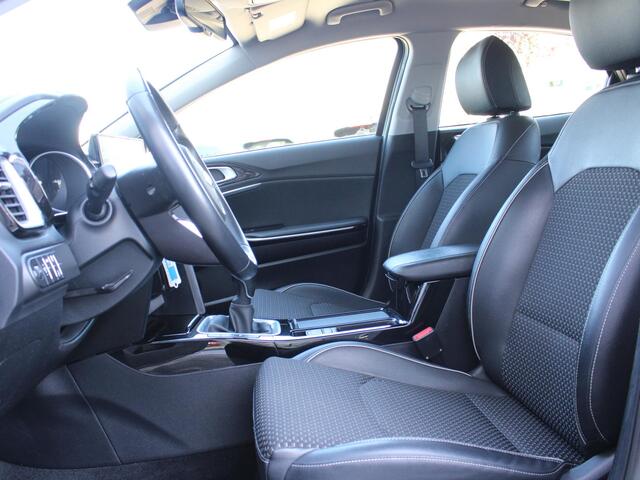 KIA Xceed 1.0 T-GDi DynamicLine | Navigatie | Achteruitrijcamera |