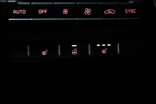 KIA Xceed 1.5 T-GDi GT-Line First Edition | PANORAMADAK | STUURVERWARMING | DAB | APPLE | CAMERA | TREKHAAK