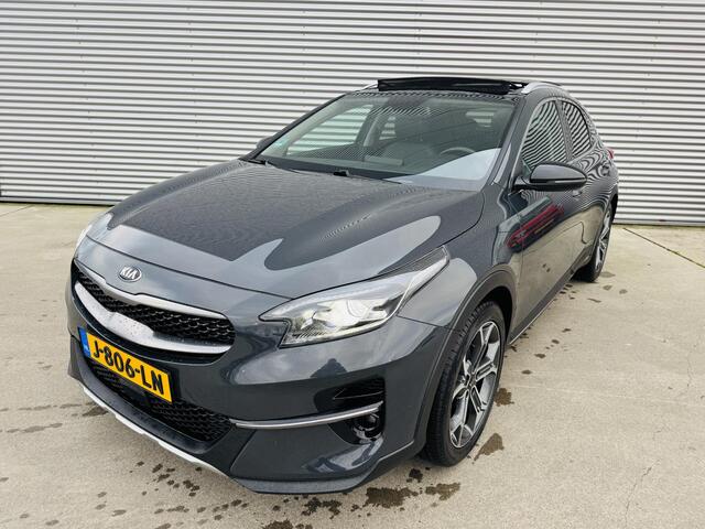 KIA Xceed 1.0 T-GDi ExecutiveLine Trekhaak NL-dealerauto |Panoramadak | Keyless | Stoel&Stuurverw.| Stoelkoeling | Memoryseat | Clima | Cruise | Navi | Camera