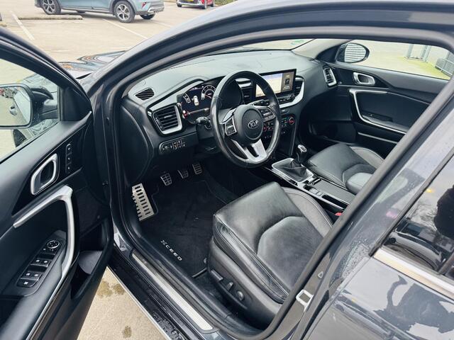 KIA Xceed 1.0 T-GDi ExecutiveLine Trekhaak NL-dealerauto |Panoramadak | Keyless | Stoel&Stuurverw.| Stoelkoeling | Memoryseat | Clima | Cruise | Navi | Camera
