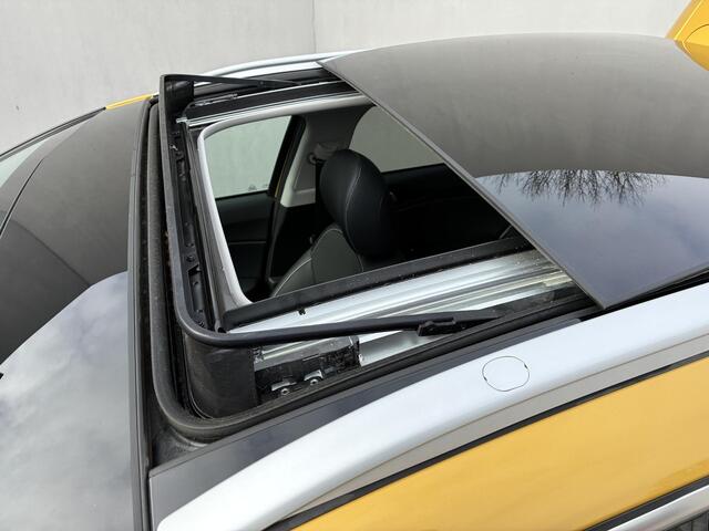 KIA Xceed 1.6 GDi PHEV ExecutiveLine / Volledig Onderhouden / Stuur-/Stoelverwarming / Apple Carplay/Android Auto / Schuif-/Kanteldak / Navigatie / Achteruitrijcamera / Adaptieve Cruise Control / Elektrische achterklep /