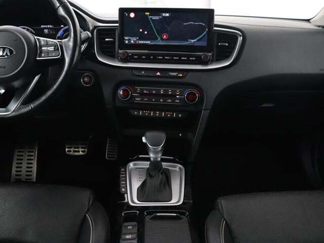 KIA Xceed 1.6 GDi PHEV ExecutiveLine | Stoelventilatie | Leder | Adaptive cruise | Camera | Memory | Achterbankverwarming | Full LED | Keyless | Stuurverwarming | Navigatie | Plug In