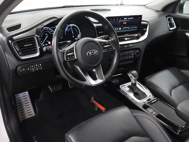 KIA Xceed 1.6 GDi PHEV ExecutiveLine | Trekhaak | Panoramadak | Lederen Bekleding | Stoelventilatie | Elektrisch verstelb. bestuurdersstoel met geheugen | Stoel/Stuurwielverwarming