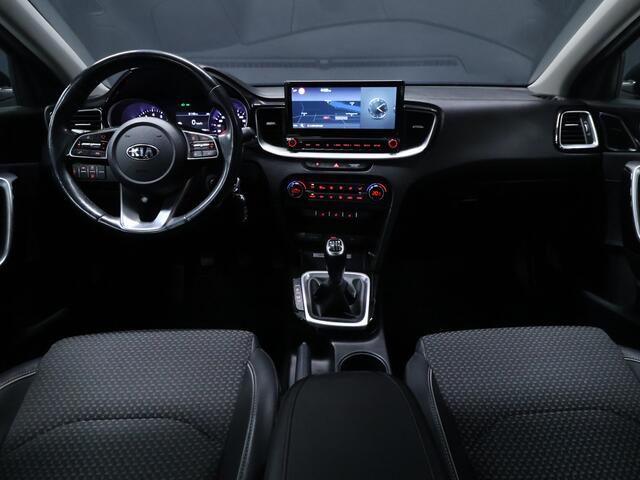 KIA Xceed 1.4 T-GDi DynamicLine [APPLE CARPLAY, ANDROID AUTO, CRUISE CONTROL, JBL, ACHTERUITRIJCAMERA, PDC ACHTER, STOELVERWARMING, STUURVERWARMING, NIEUWSTAAT]