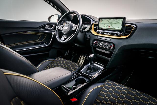 KIA Xceed 1.4 140 pk T-GDi DynamicPlusLine | 10 Jaar Kia Garantie | Ned Auto | 49.999 KM, | Glazen schuif-/kanteldak | Navi | Clima | Camera | Cruise | Pdc | Led | 18 Inch Lmv |