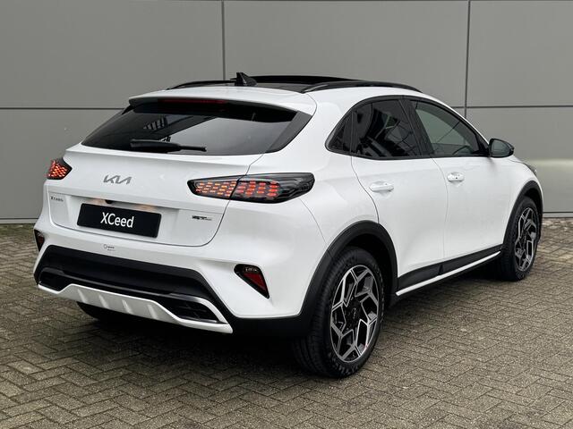KIA Xceed 1.5 T-GDi DCT7 GT-Line | Panoramaschuifdak | Stoelverwarming | LED-koplampen | Dodehoekassistentie | Achteruitrijcamera | Privacy glass | Stuurwielverwarming |