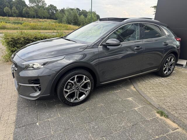 KIA Xceed 1.5 T-GDI MHEV DynamicPlusLine Style Pack Schuif/Kanteldak, Navigatie, Stoel/Stuurverwarming, Elektrische Achterklep, Draadloos Opladen, Enz...