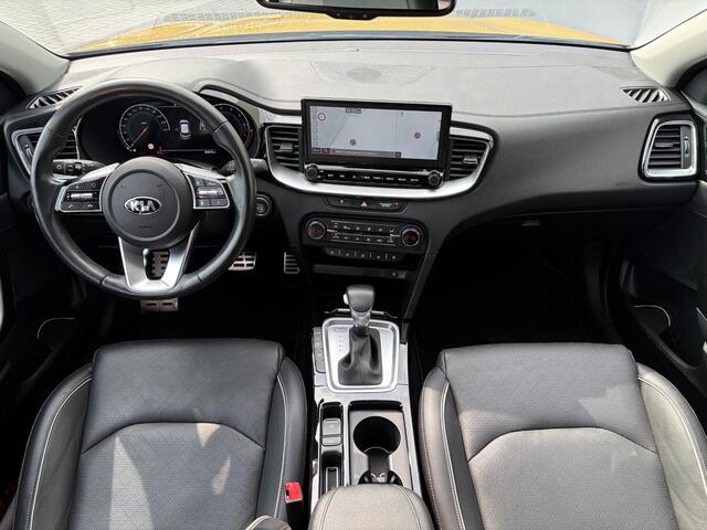 KIA Xceed 1.6 T-GDi ExecutiveLine / Stoelverwarming voor en achter / Stoelventilatie / Elektrisch schuif-kanteldak / Elektrische achterklep / Trekhaak (1410 KG) / Adaptieve Cruise Control / JBL audio