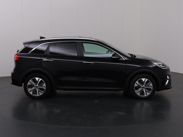 KIA e-Niro ExecutiveLine 64 kWh | Lederen Bekleding | JBL Audio | Dodehoekdetectie | Stoel/Stuurwielverwarming | Stoelventilatie | Elektrisch bedienbare bestuurdersstoel met geheugenfunctie
