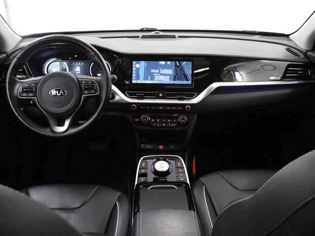 KIA e-Niro ExecutiveLine 64 kWh | Lederen Bekleding | JBL Audio | Dodehoekdetectie | Stoel/Stuurwielverwarming | Stoelventilatie | Elektrisch bedienbare bestuurdersstoel met geheugenfunctie
