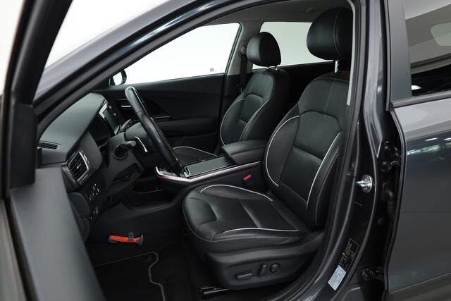 KIA e-Niro ExecutiveLine 64 kWh | CarPlay | JBL | Leder | Keyless | Camera | Stoelventilatie | Navi