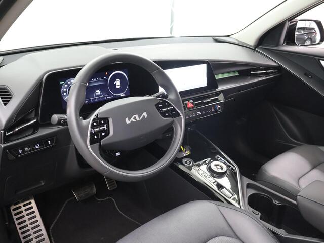 KIA e-Niro EV ExecutiveLine 64.8 kWh | Trekhaak | Harman/kardon audio | Stoelventilatie | Remote smart Parking | Elektrisch verstelb. bestuurdersstoel met geheugen |