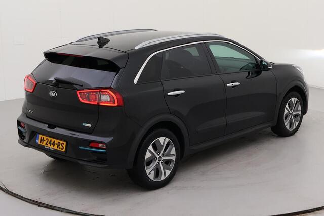 KIA e-Niro ExecutiveLine 64 kWh NL AUTO | LEDER | STOELVERW | STOELVERKOEL | CAMERA | CARPLAY |