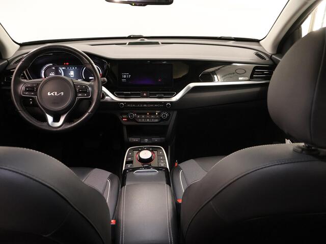 KIA e-Niro DynamicPlusLine 64 kWh | Panoramadak | Stoel/Stuurwielverwarming | Adaptieve Cruise Control | Keyless Go | LED Koplampen |