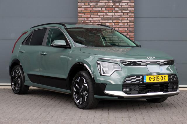 KIA e-Niro EV ExecutiveLine 64.8 kWh | Panoramadak | HUD | Adaptive Cruise Control | Stoelkoeling | Memory | Harman/Kardon | Camera | Stoel-, Stuur- en Achterbankverwarming |