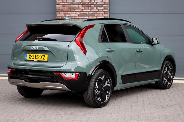 KIA e-Niro EV ExecutiveLine 64.8 kWh | Panoramadak | HUD | Adaptive Cruise Control | Stoelkoeling | Memory | Harman/Kardon | Camera | Stoel-, Stuur- en Achterbankverwarming |