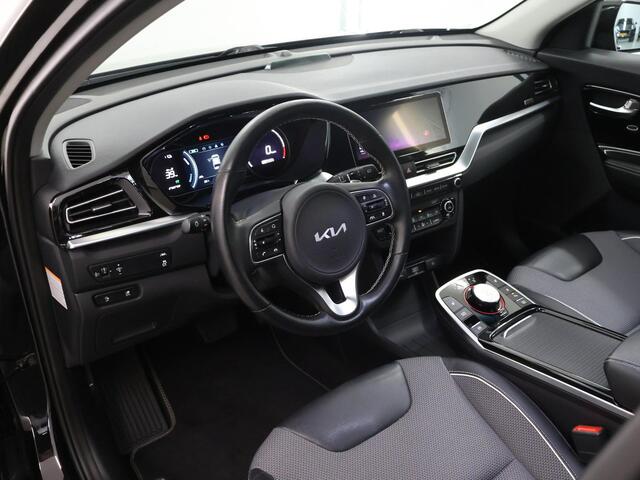 KIA e-Niro DynamicPlusLine 64 kWh | Panoramadak | Stoel/Stuurwielverwarming | Adaptieve Cruise Control | Keyless Go | LED Koplampen |
