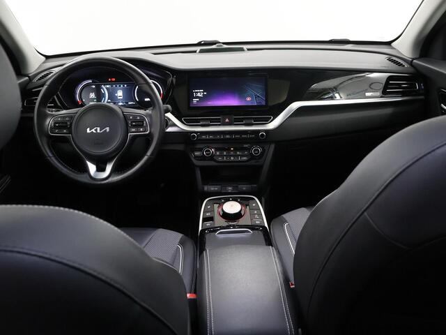 KIA e-Niro DynamicPlusLine 64 kWh | Panoramadak | Stoel/Stuurwielverwarming | Adaptieve Cruise Control | Keyless Go | LED Koplampen |