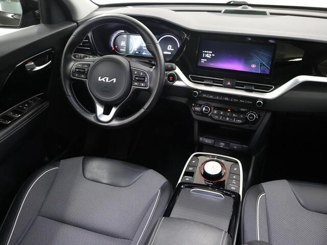 KIA e-Niro DynamicPlusLine 64 kWh | Panoramadak | Stoel/Stuurwielverwarming | Adaptieve Cruise Control | Keyless Go | LED Koplampen |