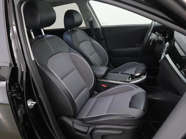 KIA e-Niro DynamicPlusLine 64 kWh | Panoramadak | Stoel/Stuurwielverwarming | Adaptieve Cruise Control | Keyless Go | LED Koplampen |
