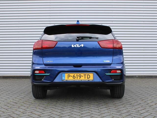 KIA e-Niro DynamicPlusLine 64 kWh | Schuif-/kanteldak | Stuur-/stoelverwarming | Camera | Cruise adapt. | Clima | 17"LM | LED |