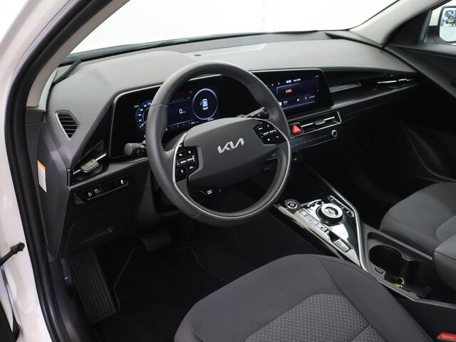 KIA e-Niro EV DynamicLine 64.8 kWh | Trekhaak | Navigatiesysteem | Parkeercamera | Stoelverwarming | Carplay |