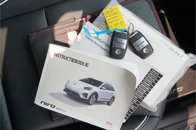KIA e-Niro ExecutiveLine 64 kWh SOH 100% Leer