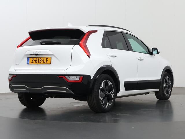 KIA e-Niro EV DynamicPlusLine 64.8 kWh | Panoramadak | Stoel/Stuurwielverwarming | Head-Up Display | Elektrische achterklep | Dodehoek detectie |