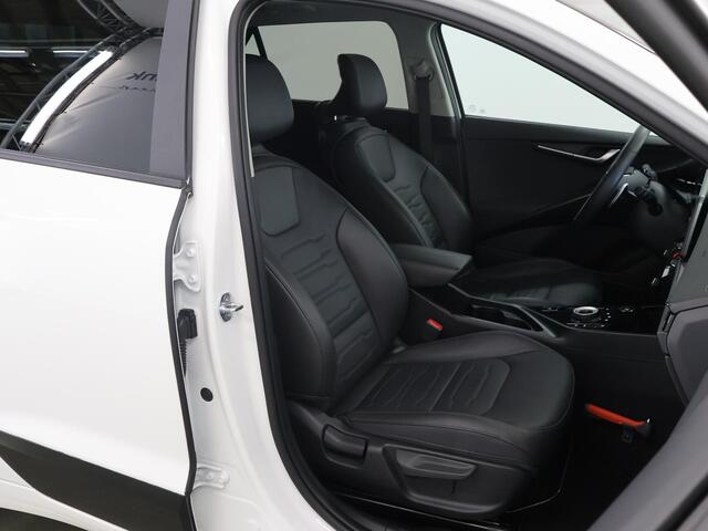 KIA e-Niro EV DynamicPlusLine 64.8 kWh | Panoramadak | Stoel/Stuurwielverwarming | Head-Up Display | Elektrische achterklep | Dodehoek detectie |