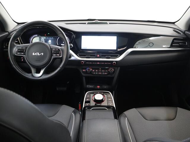 KIA e-Niro DynamicPlusLine 64 kWh | SOH 96% | Panoramadak | Stoel/Stuurwielverwarming | Adaptieve Cruise Control | Keyless Go | LED Koplampen |