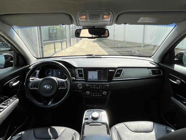 KIA e-Niro ExecutiveLine 64 kWh | NL Auto/2e Eig./Leder/Navi/Adapt.Cruise/Clima/Stoelverw.+Koeling/Stuurverw./Camera