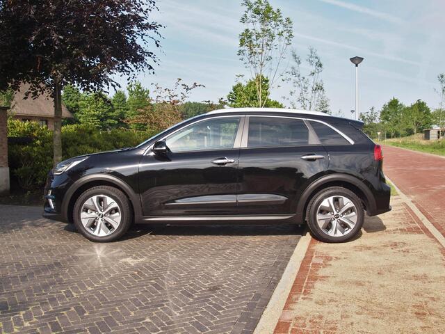 KIA e-Niro ExecutiveLine 64 kWh | Camera | Apple Carplay | Cruise Control | JBL | Leer |