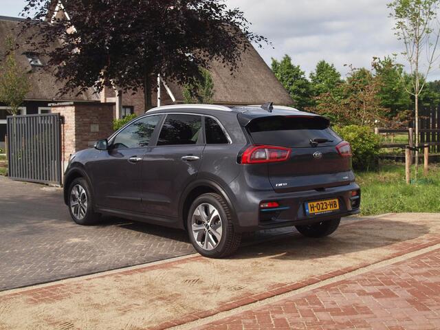 KIA e-Niro ExecutiveLine 64 kWh | Camera | Apple Carplay | Cruise Control | JBL | Leer |