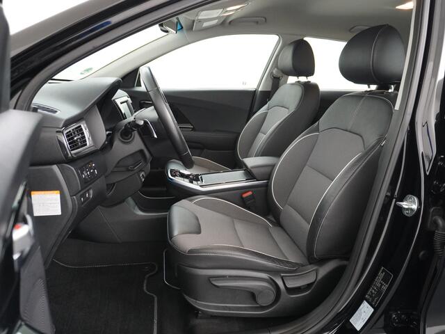 KIA e-Niro 64kWh AUT 204pk Navi Auto-Pilot Adaptive-Cruise+stop&go Apple Carplay Android Auto Pdc Led Ecc Keyless 1/2 Leder DynamicLine AEB Braking Lmv 17" Lane Assist Dwarsverkeerwaarsching 100% Dealeronderhouden Origineel Nederlandse auto