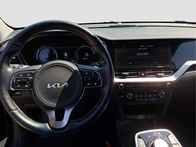KIA e-Niro EV Edition 64.8 kWh 3-Fase | Stuurwiel-stoelverwarming | 64KWh