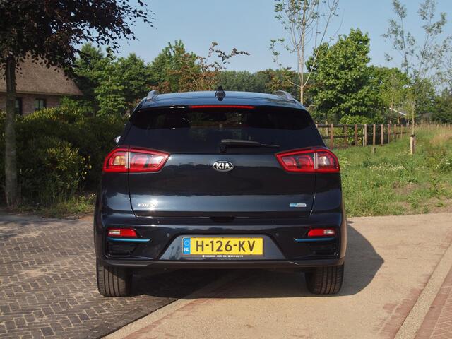 KIA e-Niro ExecutiveLine 64 kWh | Camera | Apple Carplay | Cruise Control | JBL | Leer |