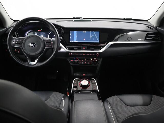 KIA e-Niro DynamicPlusLine 64 kWh | Panoramadak | Stoel/Stuurwielverwarming | Adaptieve Cruise Control | Keyless Go | LED Koplampen |