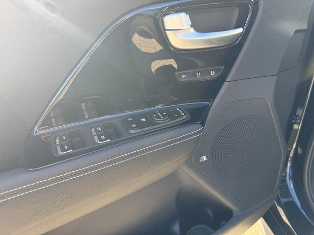 KIA e-Niro ExecutiveLine 64 kWh 3 FASE LADEN + FULL OPTIONS