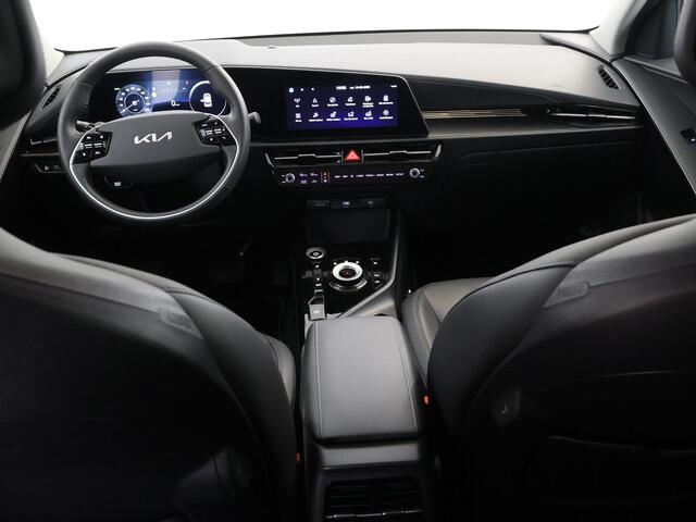 KIA e-Niro EV DynamicPlusLine 64.8 kWh | Trekhaak | Panoramadak | Stoel/Stuurwielverwarming | Head-Up Display | Dodehoek detectie |
