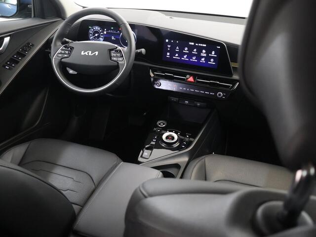 KIA e-Niro EV DynamicPlusLine 64.8 kWh | Trekhaak | Panoramadak | Stoel/Stuurwielverwarming | Head-Up Display | Dodehoek detectie |