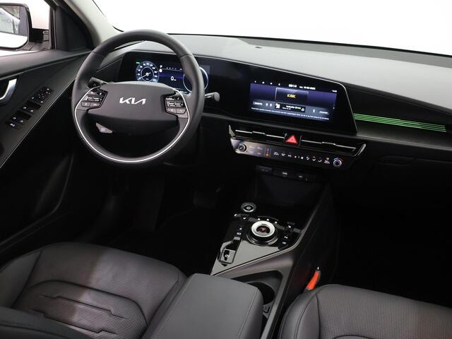 KIA e-Niro EV Edition Advanced 64.8 kWh | Navigatiesysteem | Stoelverwarming | Parkeercamera | DAB Ontvanger
