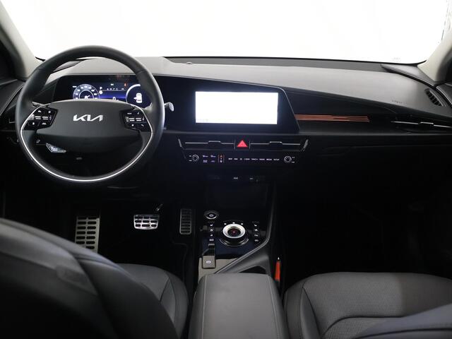KIA e-Niro EV ExecutiveLine 64.8 kWh | Navigatie | Parkeercamera | Stoelverwarming/verkoeling | Keyless Go |