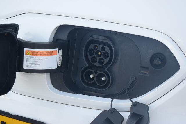 KIA e-Niro DynamicPlusLine 64 kWh | 3 Fase | Warmtepomp | Dodehoek Detectie | Adaptive Cruise Control | Tot 10Jr. Kia-Garantie |