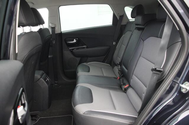 KIA e-Niro Fase 3 DynamicLine 64 KWH - Carplay, Camera, Stoelverw.