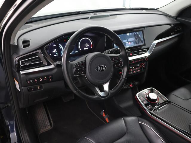 KIA e-Niro ExecutiveLine 64 kWh | Lederen Bekleding | JBL Audio | Dodehoekdetectie | Stoel/Stuurwielverwarming | Stoelventilatie | Elektrisch bedienbare bestuurdersstoel met geheugenfunctie