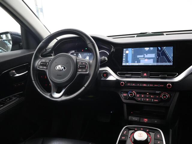 KIA e-Niro ExecutiveLine 64 kWh | Lederen Bekleding | JBL Audio | Dodehoekdetectie | Stoel/Stuurwielverwarming | Stoelventilatie | Elektrisch bedienbare bestuurdersstoel met geheugenfunctie